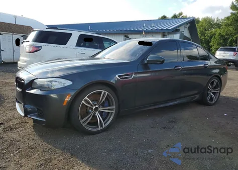2013 BMW M5 из США, поврежденный, VIN WBSFV9C5XDD096847